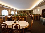 02-restaurace-interier.jpg